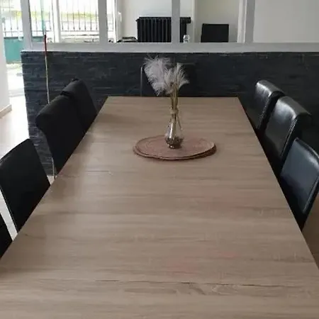 Ferienhaus Maison Spacieuse Avec Jardin A *