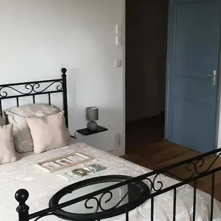Ferienhaus Maison Spacieuse Avec Jardin A Bressuire